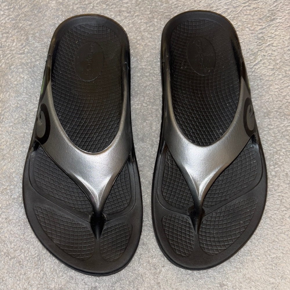 Oofos sandals